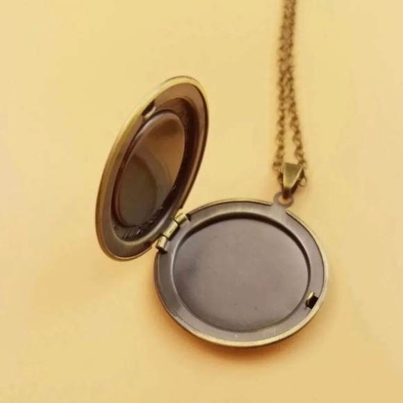 full Moon Photo Locket Long Necklace. New - Picture 6 of 8